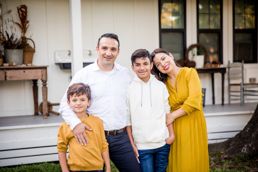 Signature House Buyers is a family owned company in Houston TX